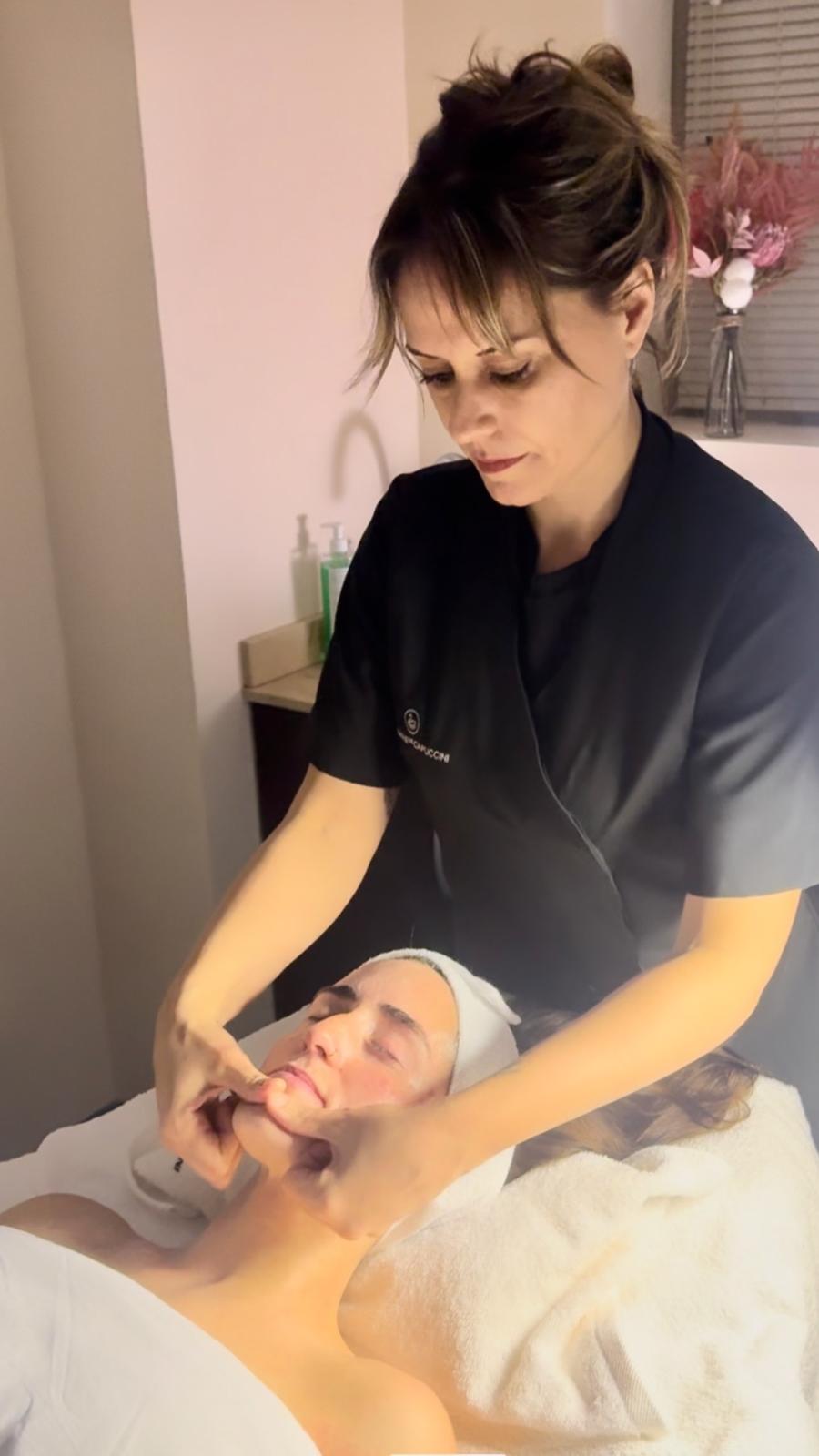 Tessentia Centro de Belleza